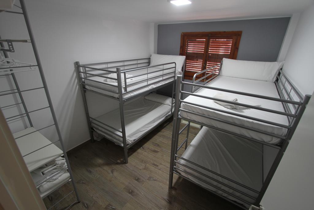 For A Stay Don Quijote Salou Luaran gambar